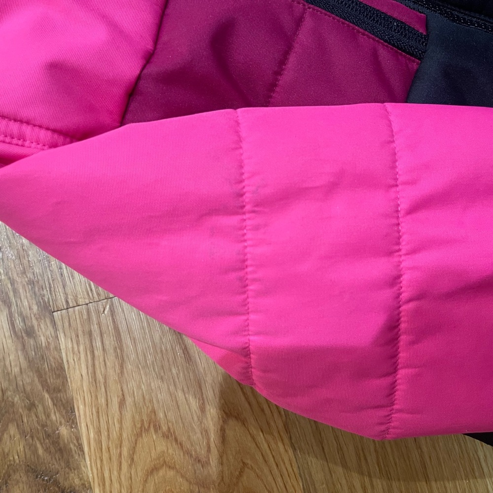 Noruk girls winter down filled coat. Size 2T but fits like 4T - Picture 4 of 7